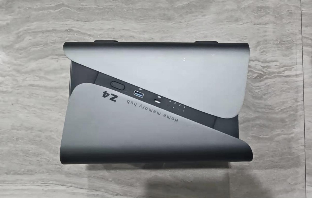 极空间Z4-解决内存不足，随时调动文件、修改文件