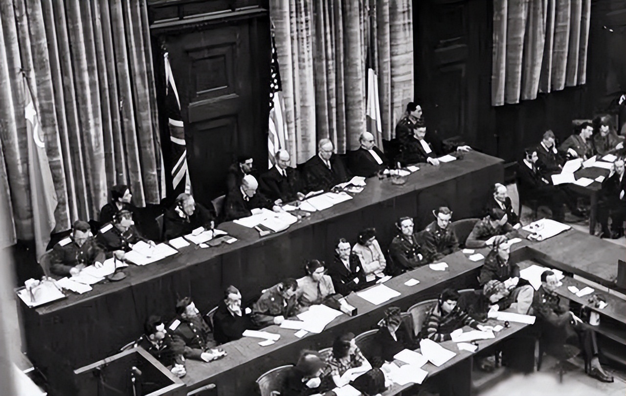 德国纽伦堡("中世纪古城"纽伦堡:在二战中几乎被炸毁,后又按1:1重建)