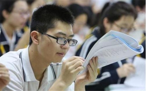 工学类专业就业“钱景”排行，计算机排在第三，榜首属于新兴行业