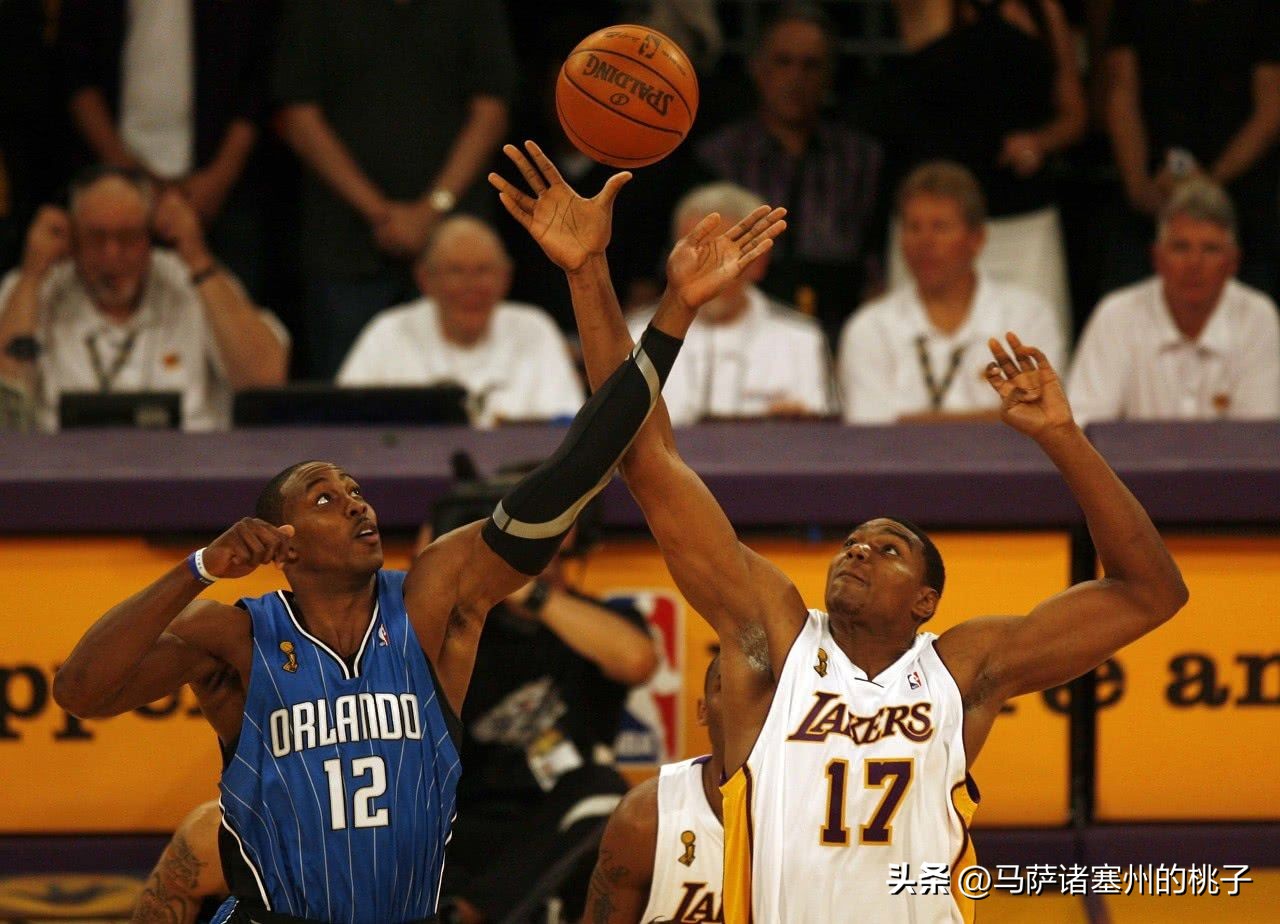 NBA魔术横扫湖人（09年魔术常规赛横扫湖人，东决淘汰骑士，为何总决赛却惨败给湖人）