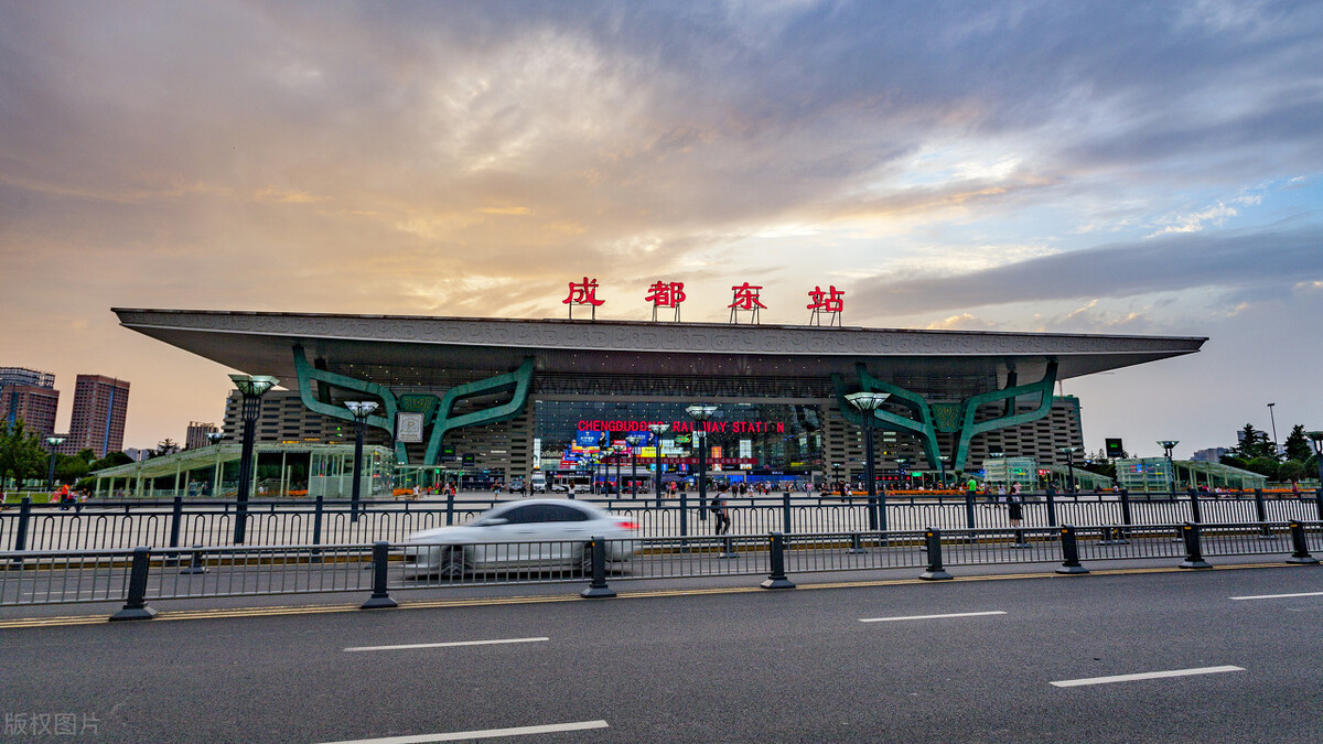 成都和西安哪个好？