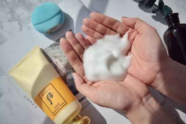 洗面奶排行榜前10強！這些洗面奶口碑不錯，有你也在用的款嗎？