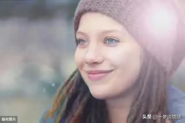 夫妻久别重逢是否最想搂搂抱抱？听听2个女人的心里话