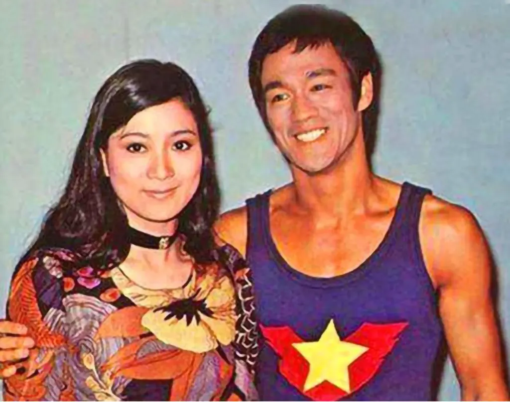 有种“整容”叫郭碧婷结婚,老公向佐变化不大,她却像换个人