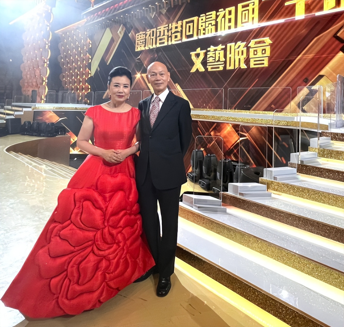 七一晚会15位女星一道风景线：汪明荃牡丹裙华贵，孟庆旸又出圈了