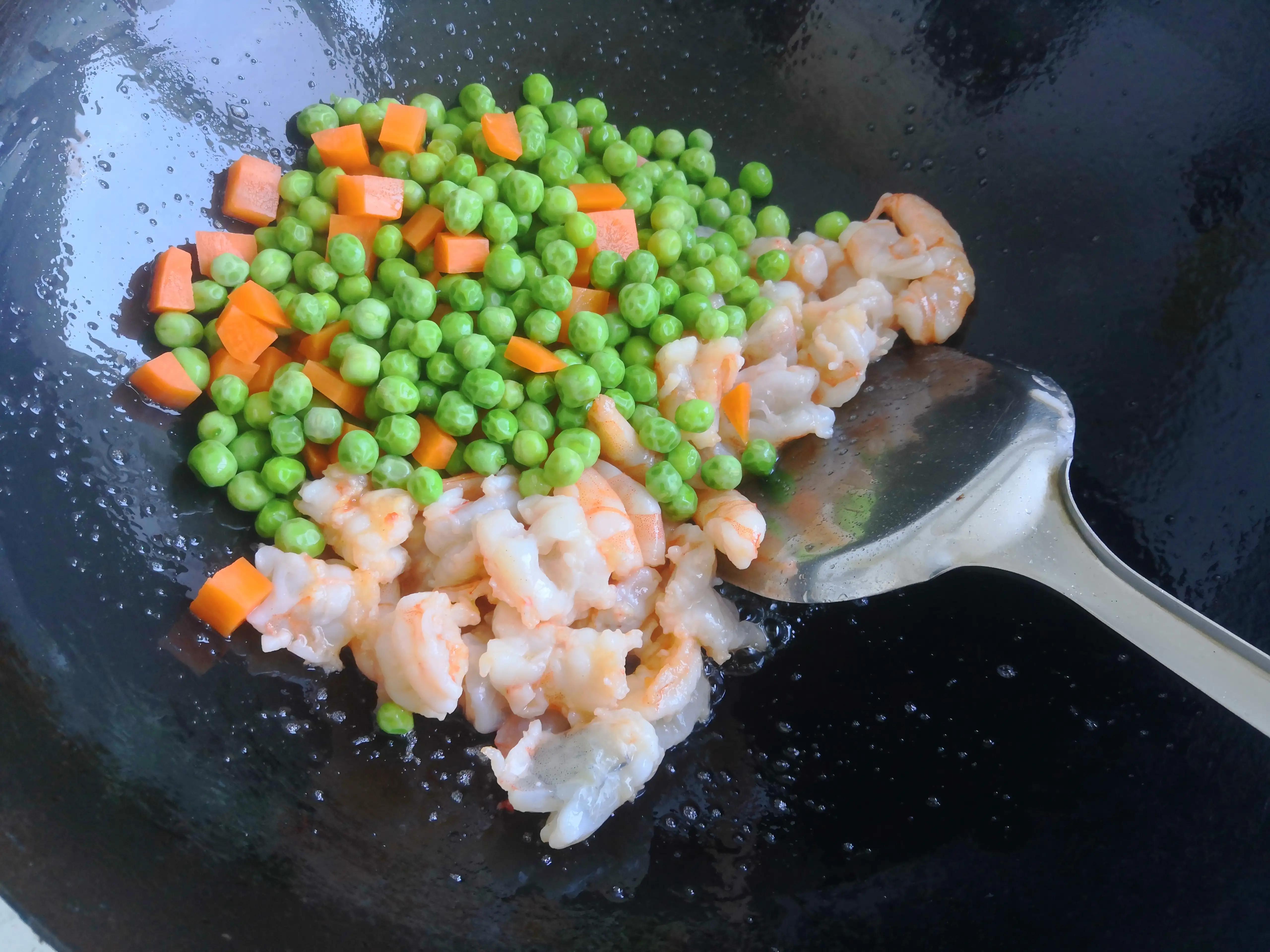 青豆虾仁(青豆虾仁怎么炒好吃)