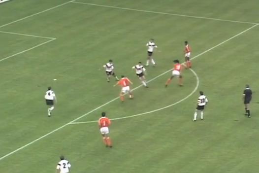 90年世界杯德國對荷蘭全過程（世界杯小歷史，1990年世界杯1／8決賽篇，三劍客的世界杯絕唱）