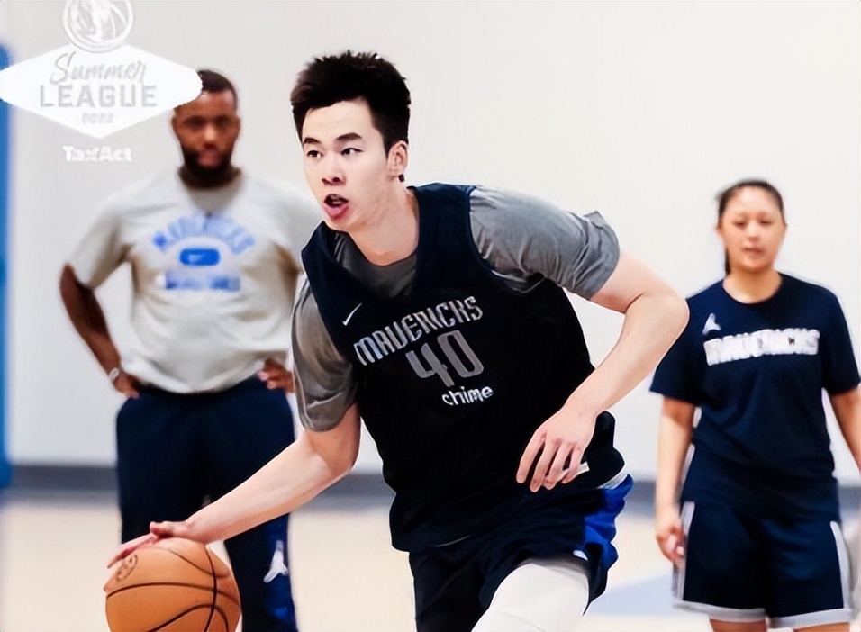 为什么nba比赛7月15日打(今日体坛:NBA夏联张镇麟、曾凡博首秀,田径世锦赛中国队全力出击)