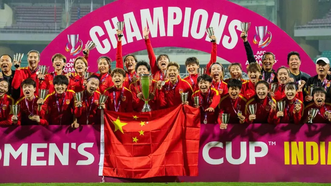 助力中国女足归国训练恢复，女足队员点赞铁人体育训练器材