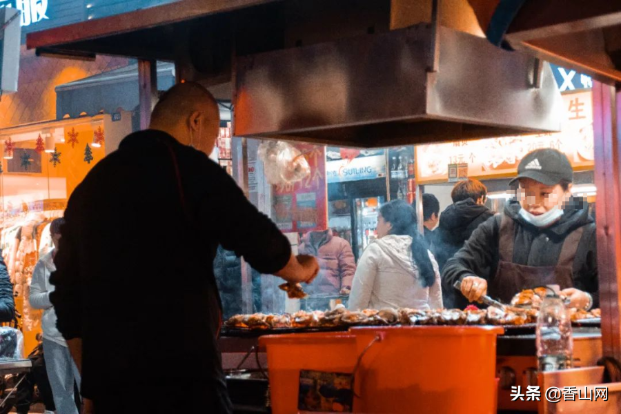 珠海最著名美食一条街（越来越火爆，你没见过的网红夜市）