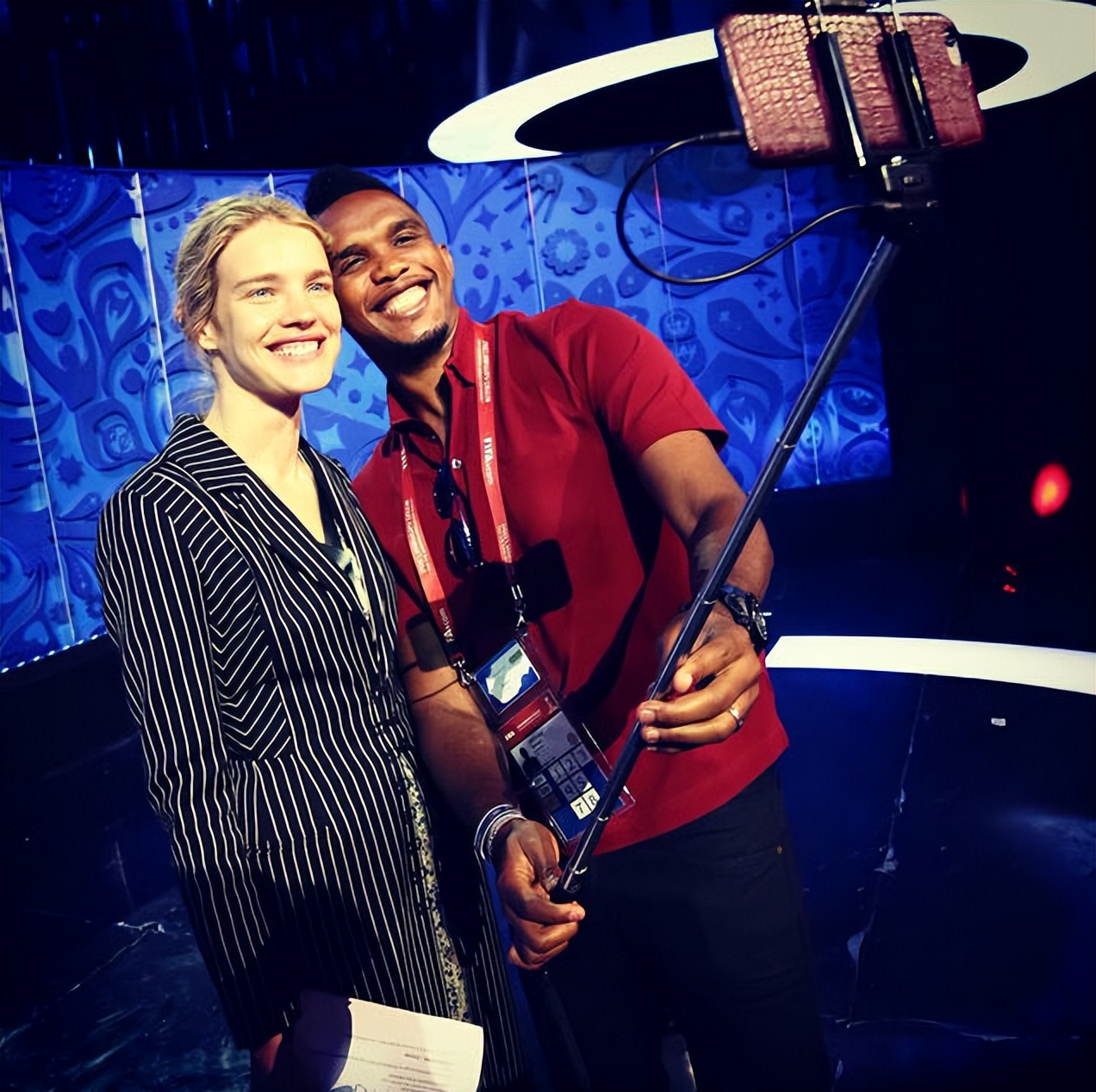 吉娘娘2014年世界杯（超模也爱足球，34岁吉娘娘、36岁水果娜，助阵本国世界杯开幕式）