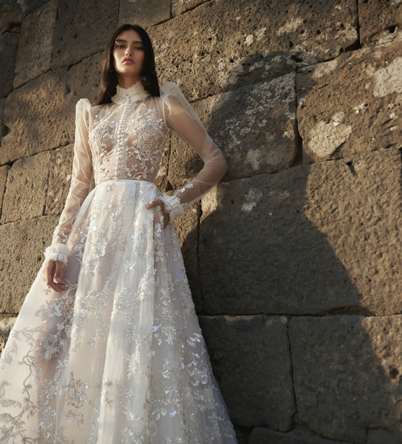 婚礼行头就花了上百万，韩剧《安娜》里裴秀智都怎么穿？