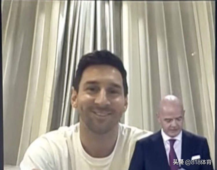 尽管早知自己不会获奖（格局!梅西得知没获奖仍参加FIFA颁奖,全程笑容灿烂,私下祝贺莱万）