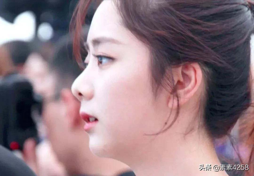 谭松韵是天山童姥吗，30岁还长得跟18岁的高中生一样