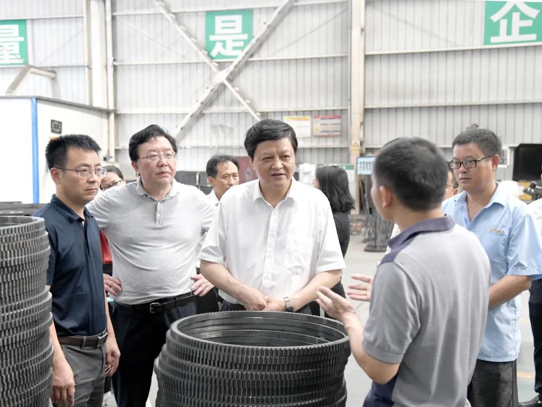 李万千在联系民营企业调研时强调 下好开拓创新“先手棋” 加快推动企业高质量可持续发展