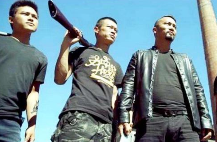 1998年，长春黑帮大哥梁旭东被捕，扬言“我上面有人”！后续如何