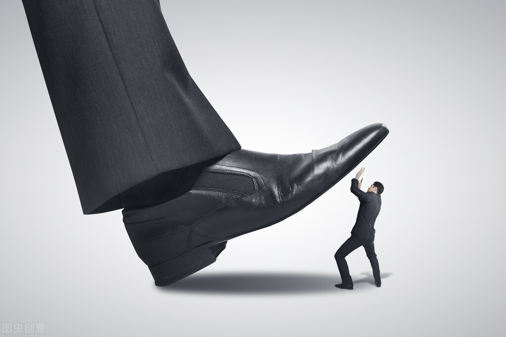 但你不可以踩错了"小人"