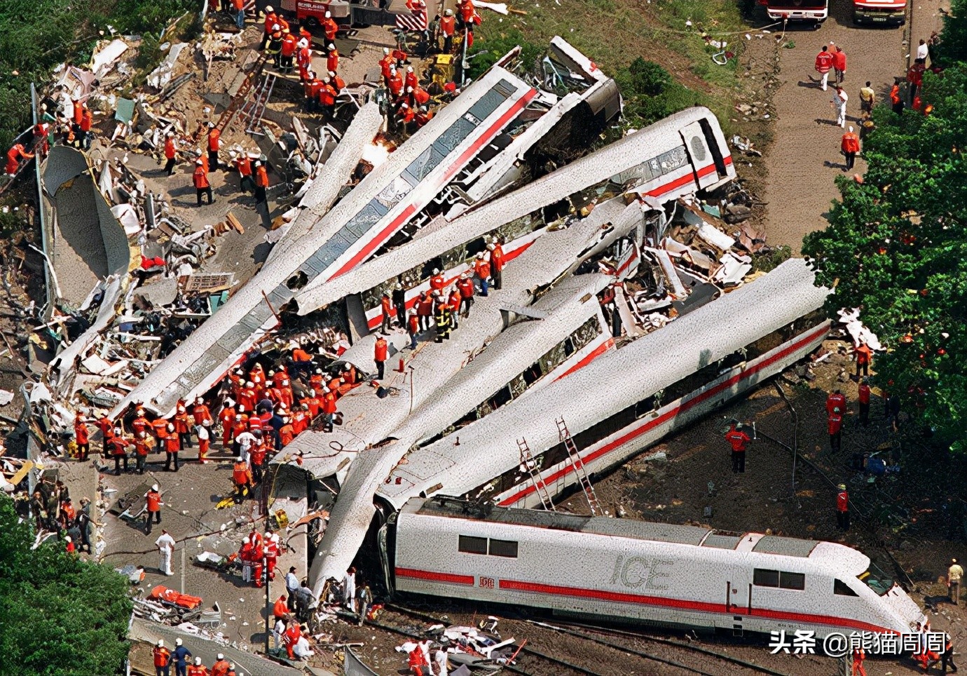 高铁事故追尾图片