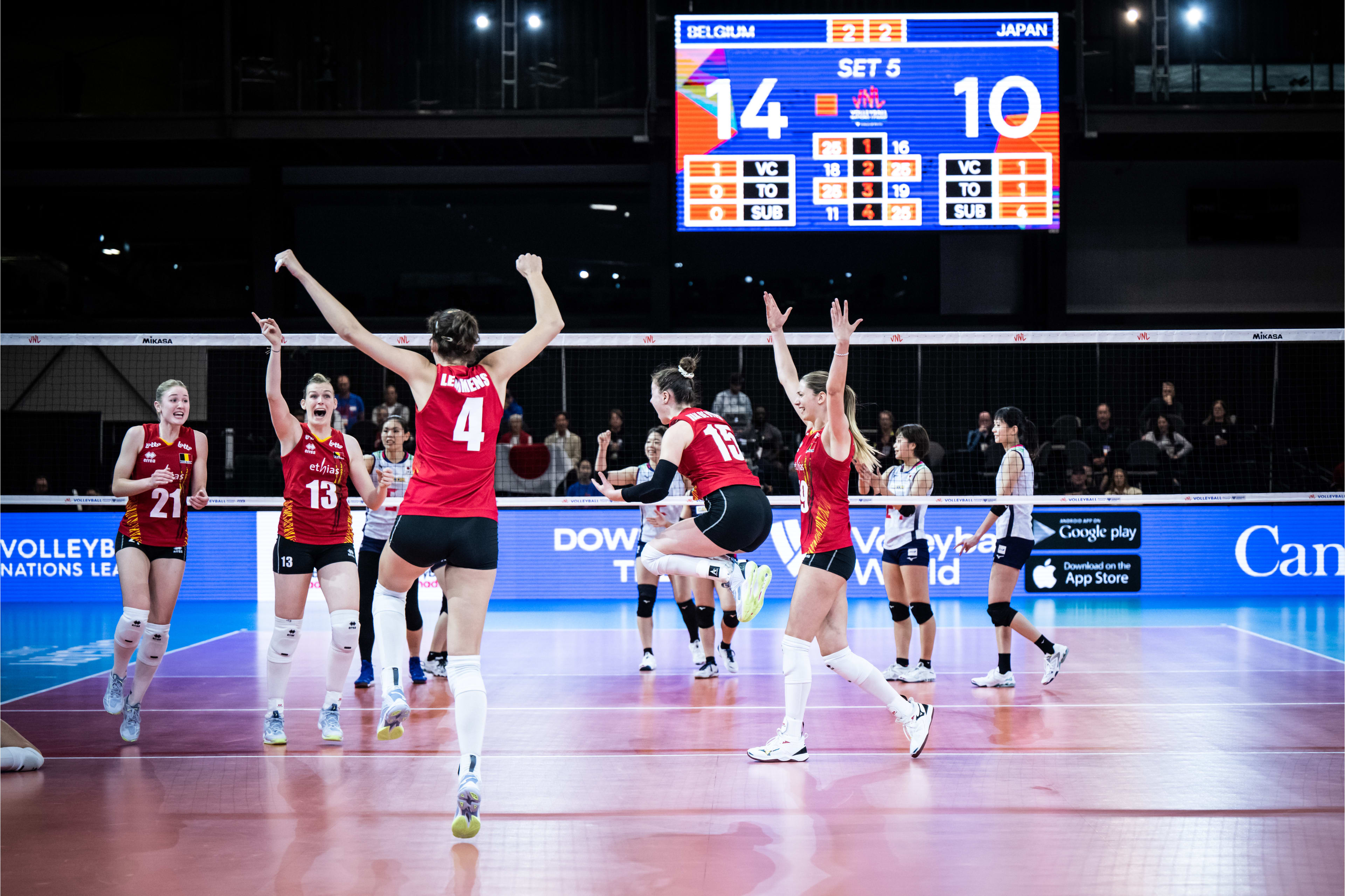 日本女排遭遇四连败跌至第五，总决赛8强出炉，中国与意大利争4强