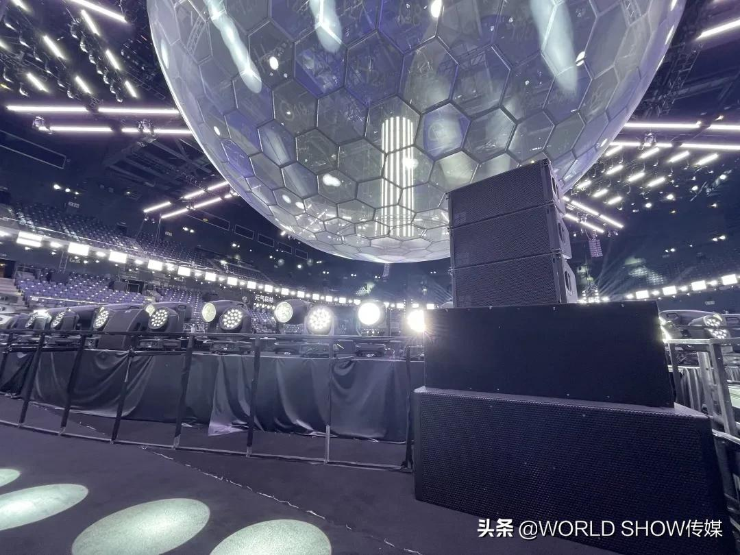 江苏卫视2022跨年演唱会:“星球”天幕锻造璀璨星辰