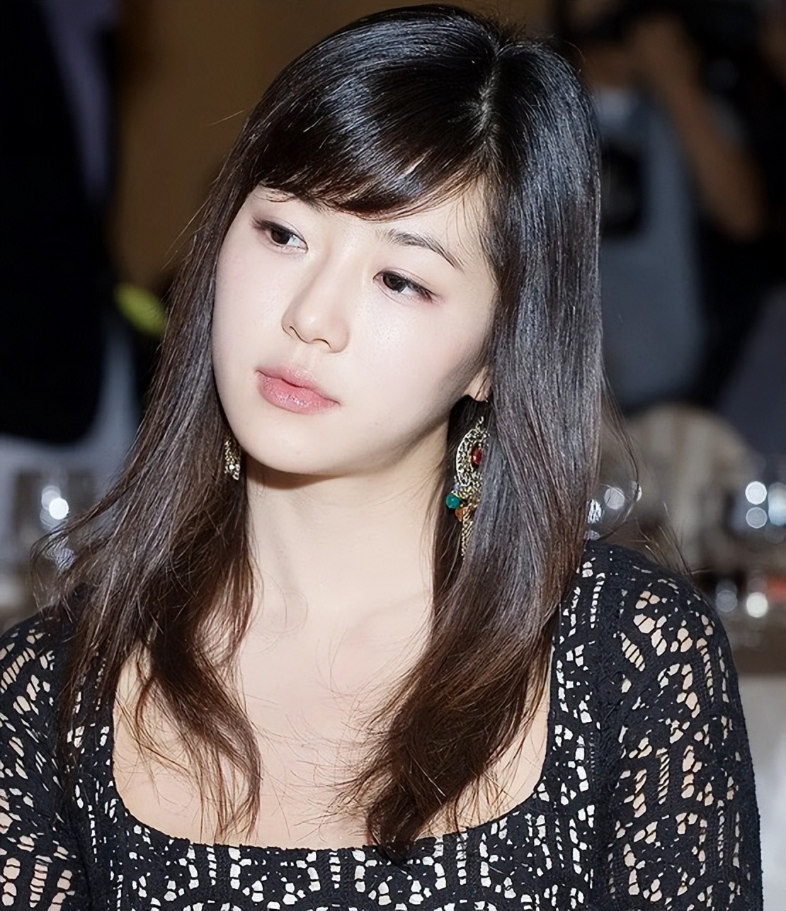 《女高怪谈3:狐狸阶梯》,就因为黑长直的校服扮相收获了"小全智贤"的