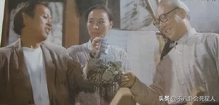 同是50+女星走红毯，内地女星和港台女星的造型，差距真是太远了