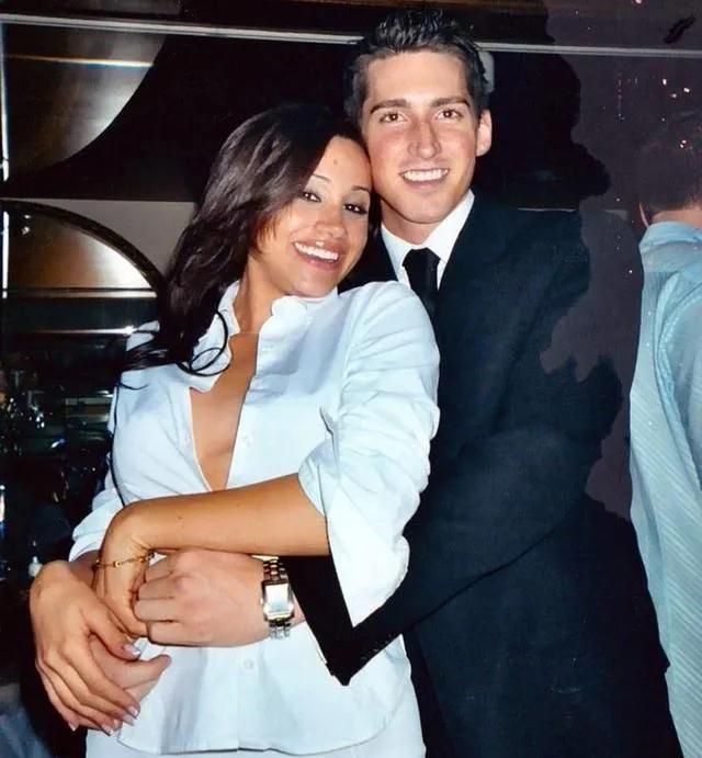 黑人血统、离婚小明星，带娃嫁王室，倾世王妃变形记