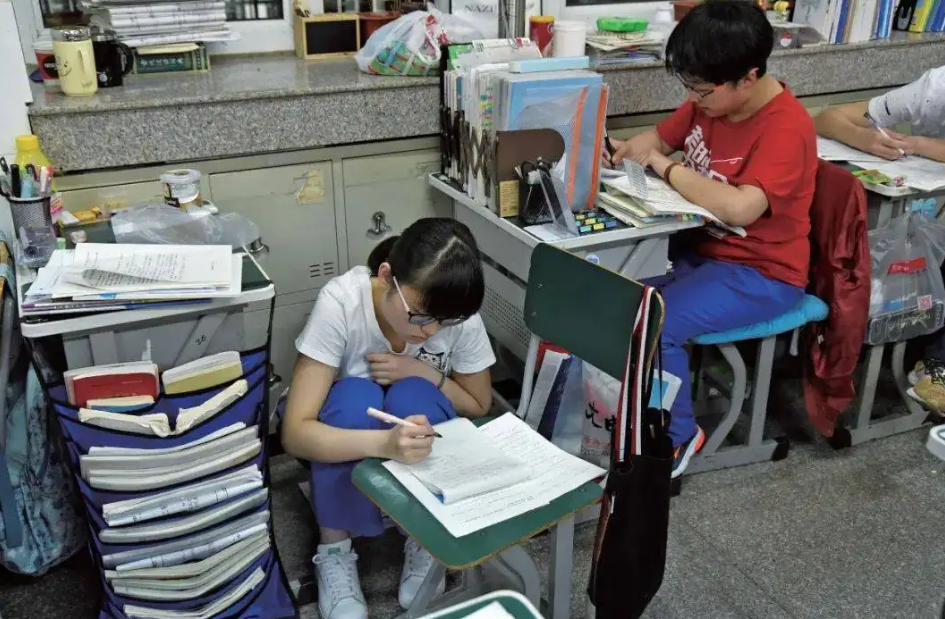 网课进行中，感谢老师辛勤授课，期待继续学习进步！