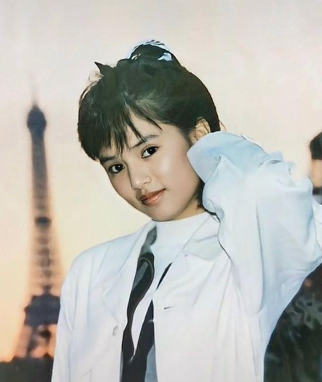 哪有什么“不老女神”，离开百万修图师，这些女明星的脸全露馅了