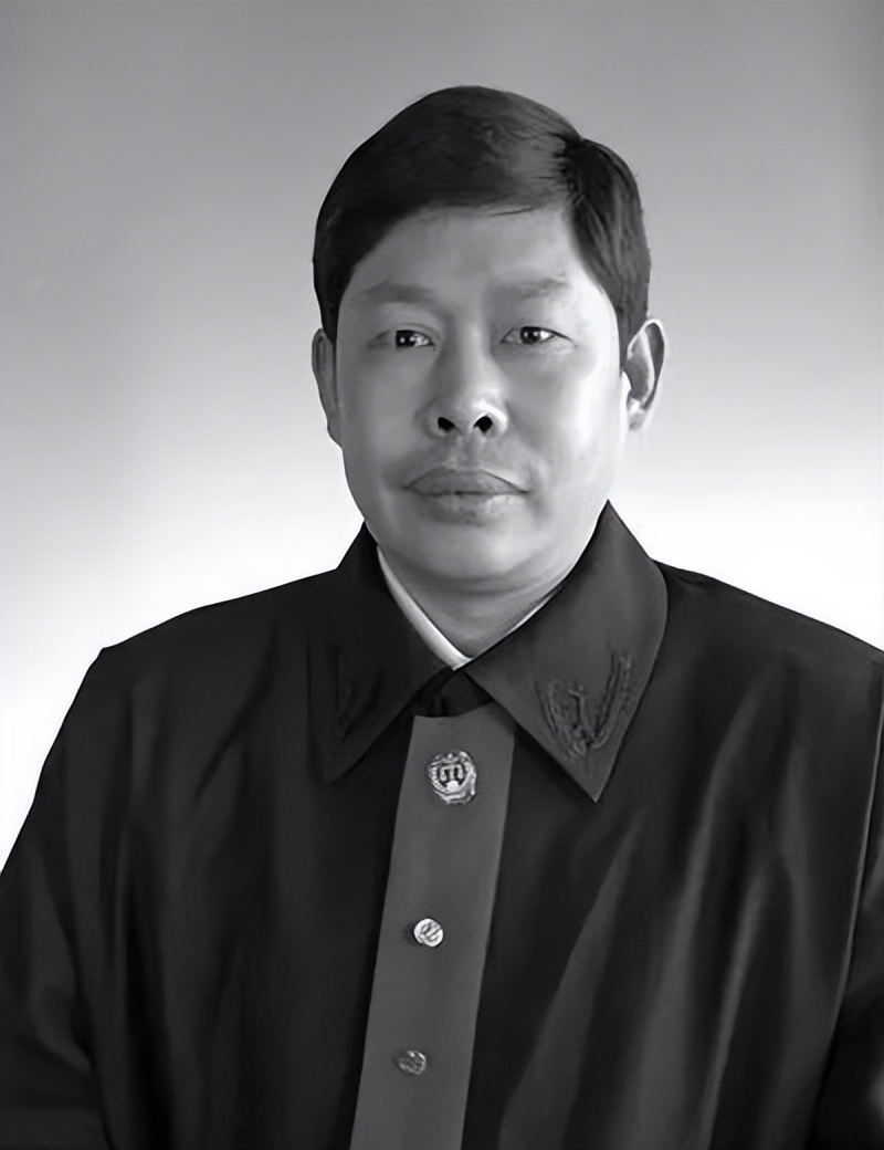 中国法院“二十四”节气 清明——每一个“你”，我们都不曾忘记