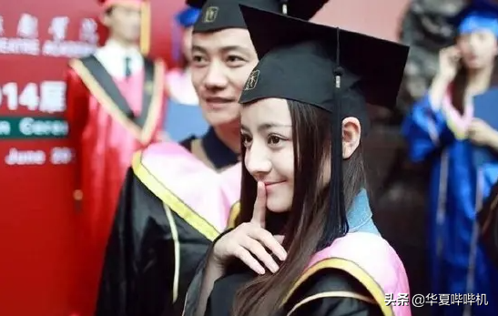 不停磕CP的迪丽热巴,谁才能俘获她的芳心?