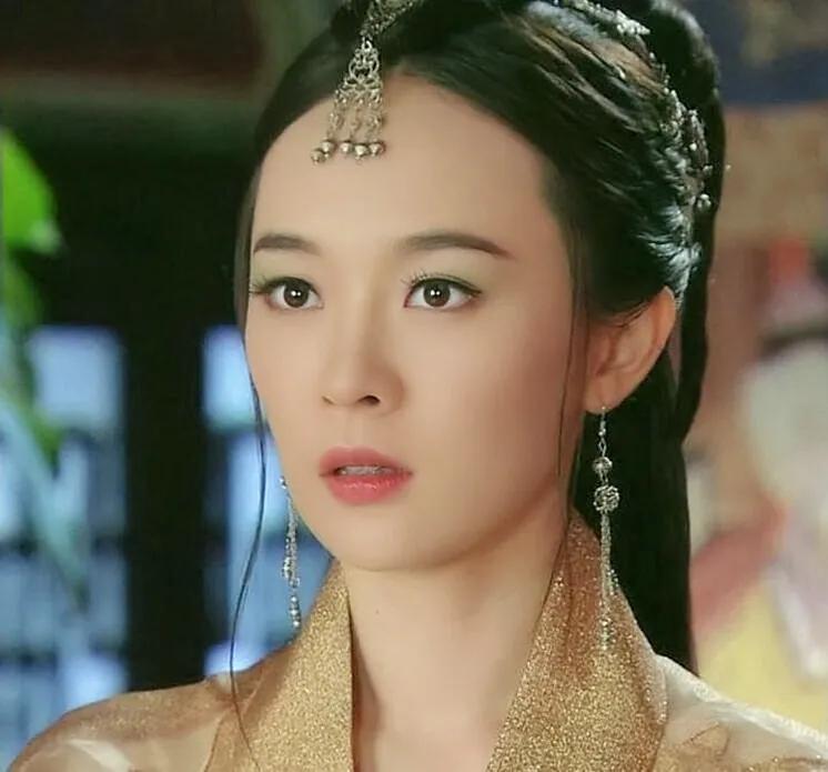 清纯小白兔+暗黑霸王花，又甜又盐坏起来带感的女演员盘点