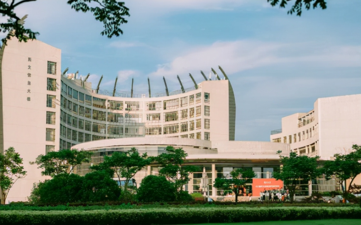 上海高校预算经费公布！东华大学高居第六，上海大学成最大黑马
