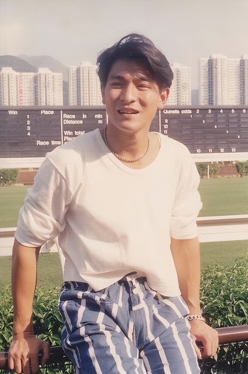 星二代泛滥、关系户扎堆、富二代遍地，娱乐圈已成为“世袭制”?