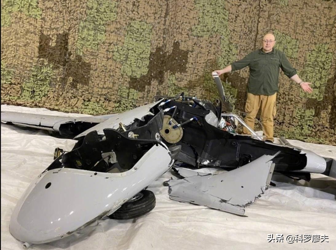 �ڿ���TB2���˻���ǰ�ߣ���Զ�����ɱ�䣬�����ս�õ�ͷһ��