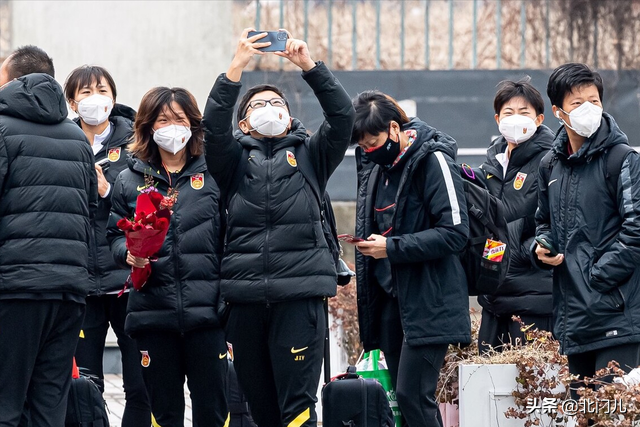 女足伙食和男足一样（不比国足差！中国女足大餐曝光：吃海参+鲍鱼不受限，球迷可放心）