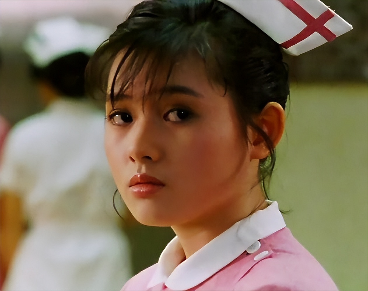 "蜜桃玉女"李丽珍,从学生情人到动作女神,她的人生活色生香