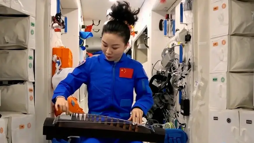 岁月如歌，潺潺不息 |《唱片里的中国》以经典旋律吟咏集体记忆