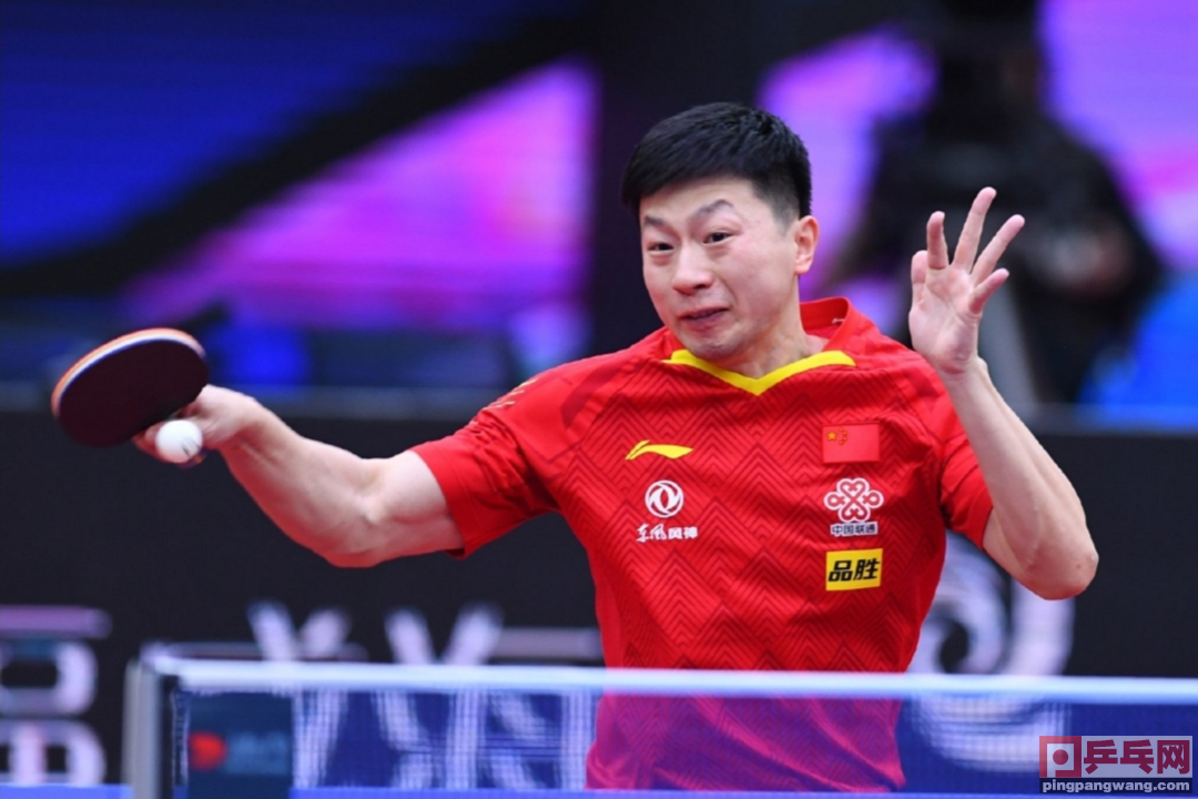 世界杯乒乓球2020最新(樊振东在2020年世界杯7局险胜马龙，成为四冠王，也是唯一三连冠)