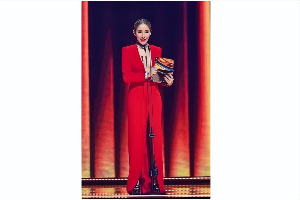 萧亚轩首登金曲奖带来惊喜发了16张国语专辑 宣告正式回归