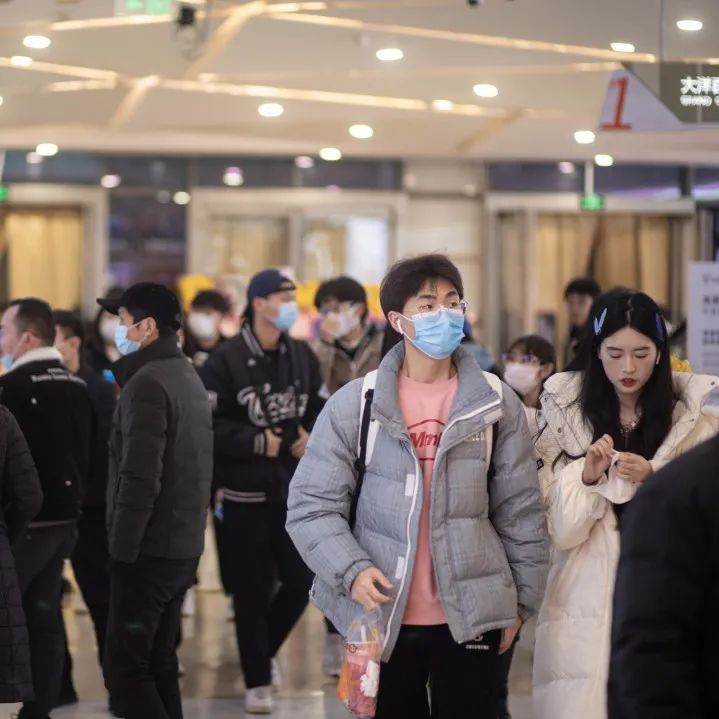 港式浪漫、硬核福利、现场求婚…快来pick你心目中最IN虎年现场