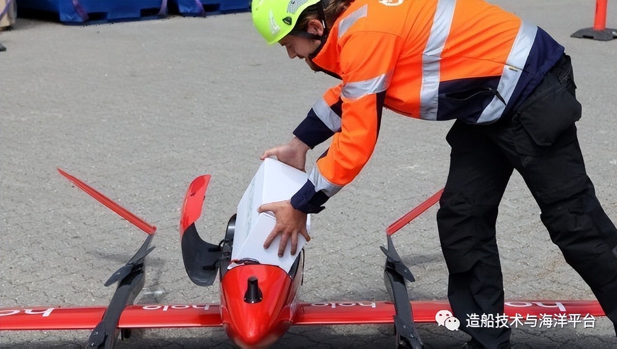 使用无人机运送海上风机备件，开始测试