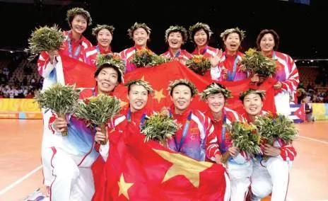 最近几届奥运会女排冠军(中国女排的三次奥运会冠军，你喜欢哪一个时代的女排姑娘)
