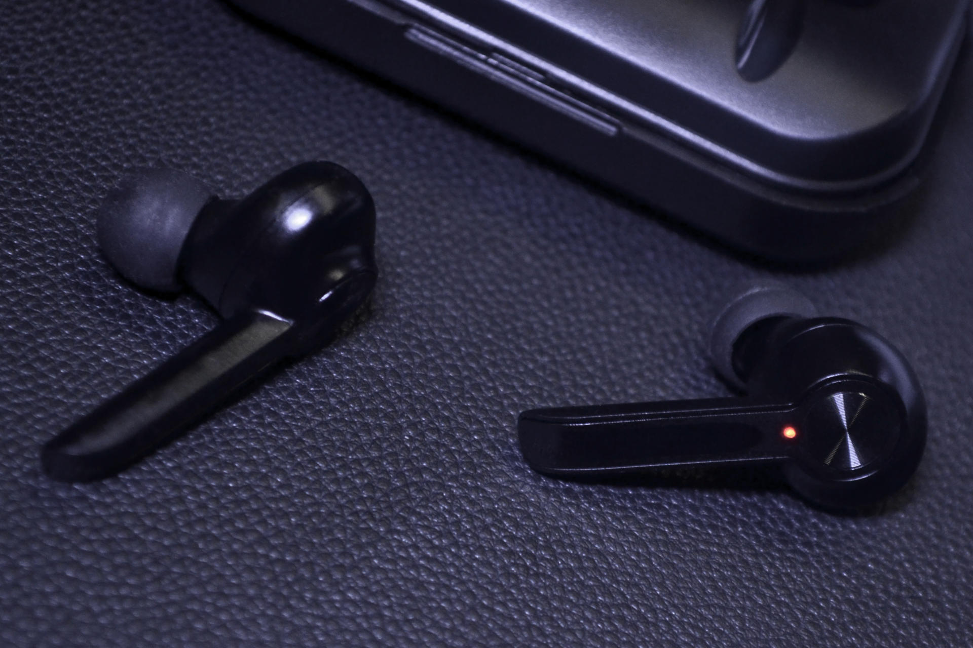 充电宝OR耳机合二为一 英雄G1真无线蓝牙耳机