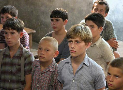 一所叫“池塘底”的寄宿学校：在这里，都是众人眼中的“坏孩子”