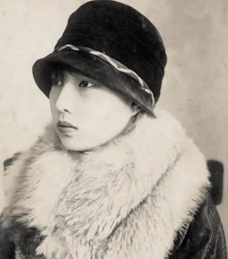 民国女子孟小冬:我有2任丈夫,梅兰芳是伪君子,杜月笙是真流氓