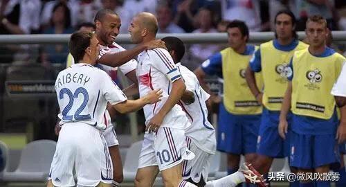 齐达内五届世界杯（世界杯回忆篇 绿茵之神齐达内）