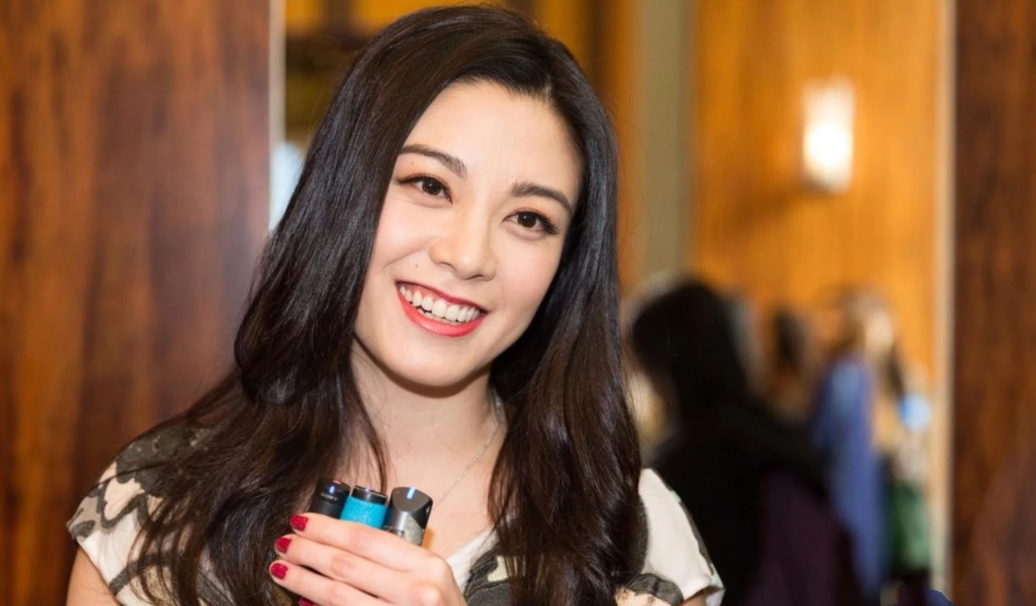 刘恺威前女友,为嫁富豪抛弃陈豪,44岁的廖碧儿目标仍是富豪?