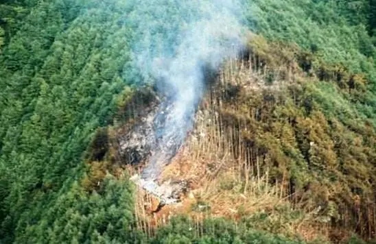 细数历年较严重的空难，最严重160人遇难，为什么不装备降落伞？