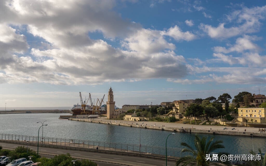 别人欠我3000元，一直不还我，我可以起诉立案吗